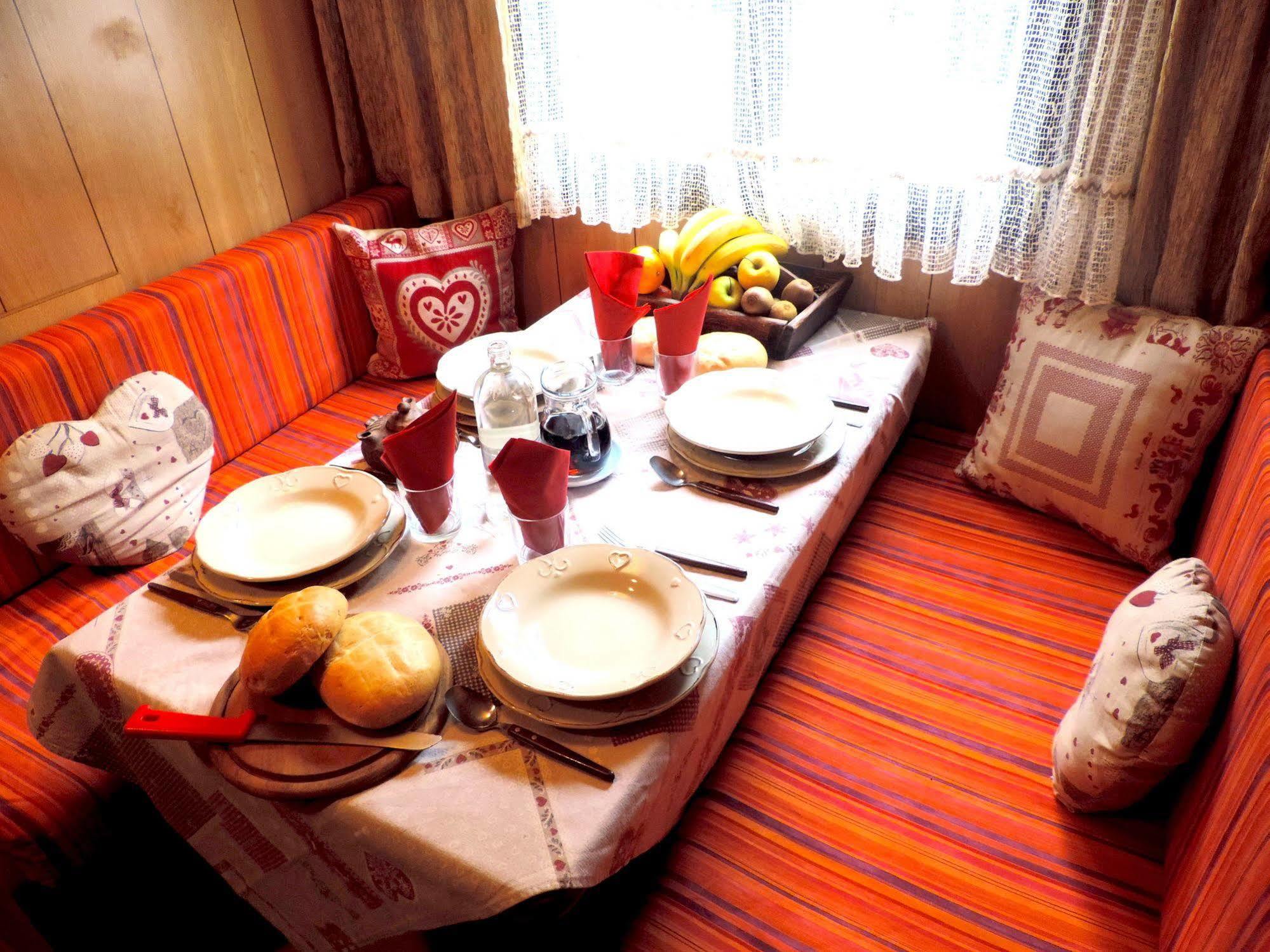 Villaggio Turistico Camping Cervino Antey-Saint-Andre Ngoại thất bức ảnh