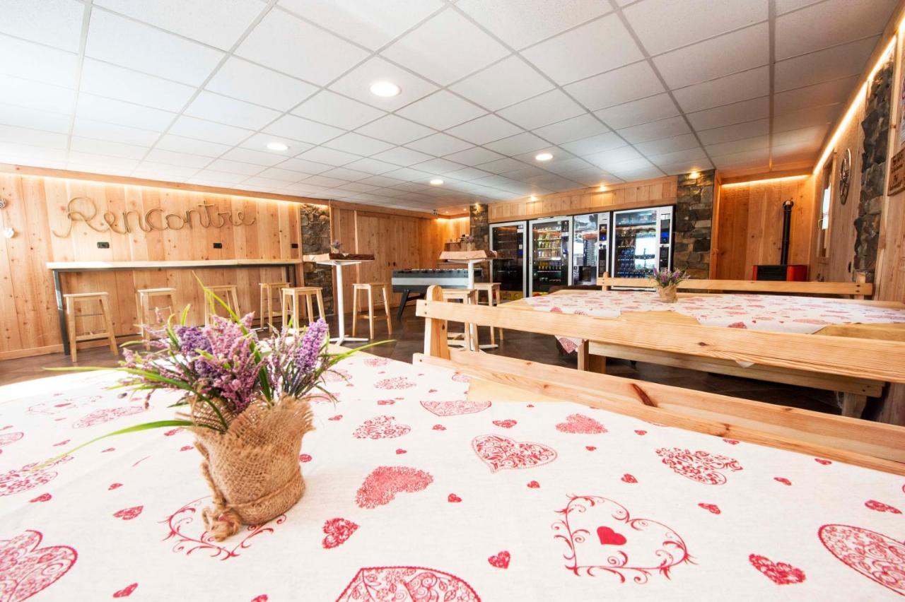 Villaggio Turistico Camping Cervino Antey-Saint-Andre Ngoại thất bức ảnh